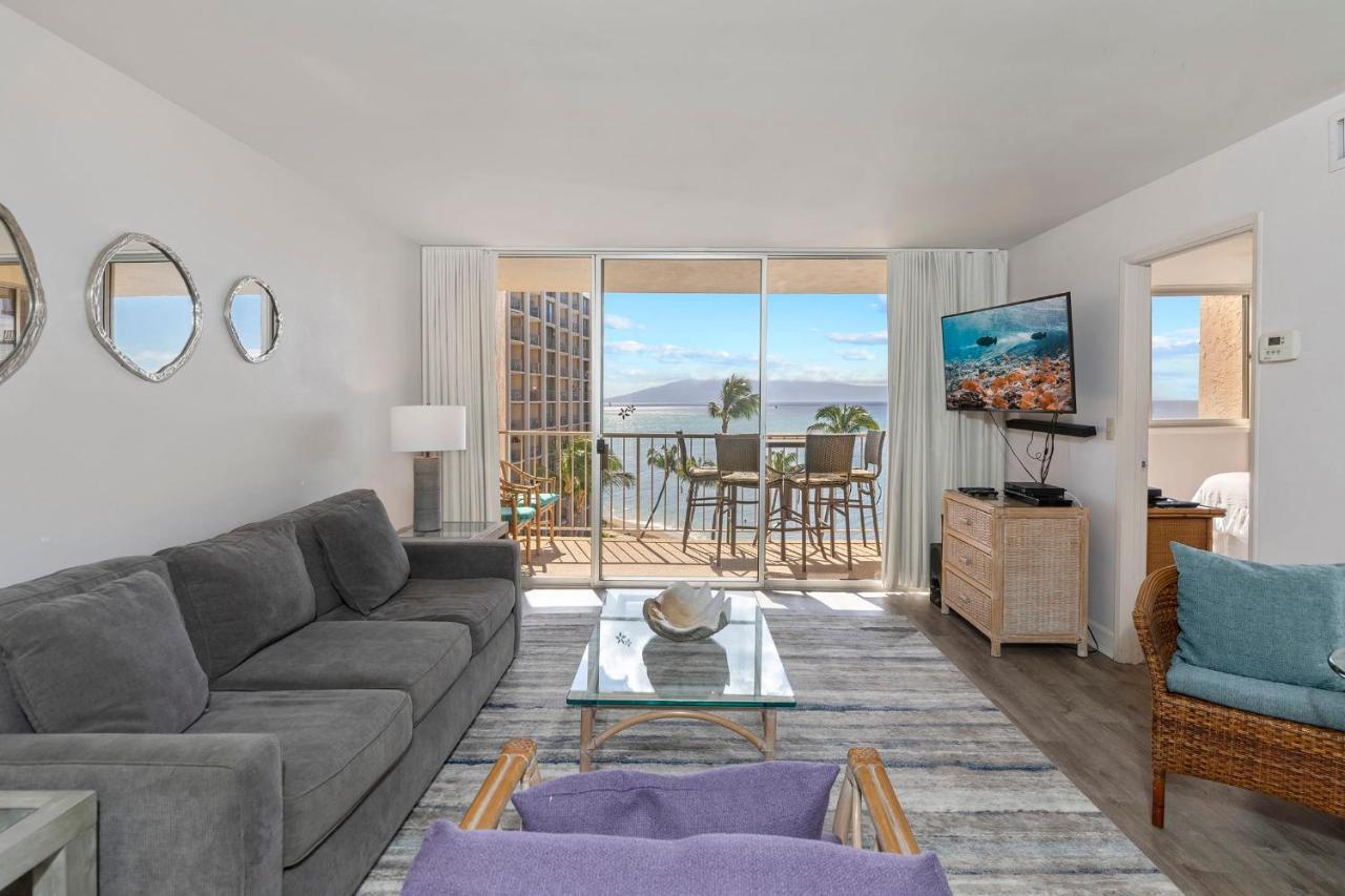 Villa Incredible Beachfront 1Br - Sleeps 4 Awesome Location And In The Center Of Restaurants Many Beaches Golf And More à Kahana Extérieur photo