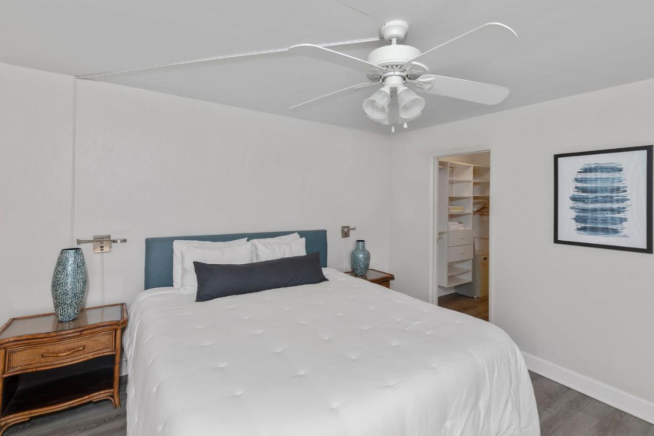 Villa Incredible Beachfront 1Br - Sleeps 4 Awesome Location And In The Center Of Restaurants Many Beaches Golf And More à Kahana Extérieur photo