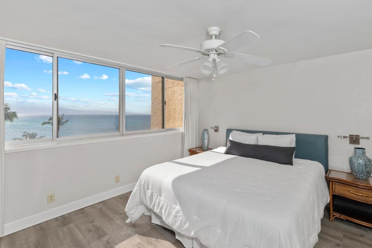 Villa Incredible Beachfront 1Br - Sleeps 4 Awesome Location And In The Center Of Restaurants Many Beaches Golf And More à Kahana Extérieur photo